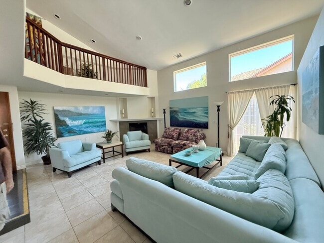 Building Photo - Rancho Penasquitos 6 Bedroom Home For Lease