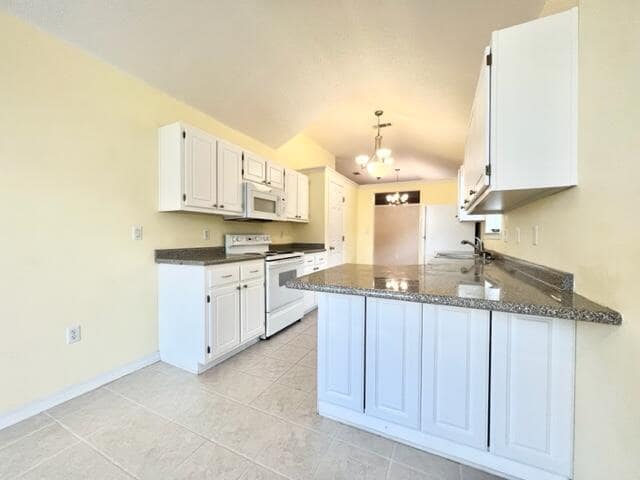 Building Photo - 4190 White Tail Cir