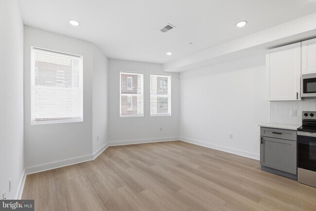 Building Photo - 2123 N 9th St
