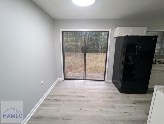 Building Photo - 417 Rogers Rd