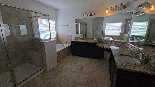 Building Photo - 11839 Cross Vine Dr