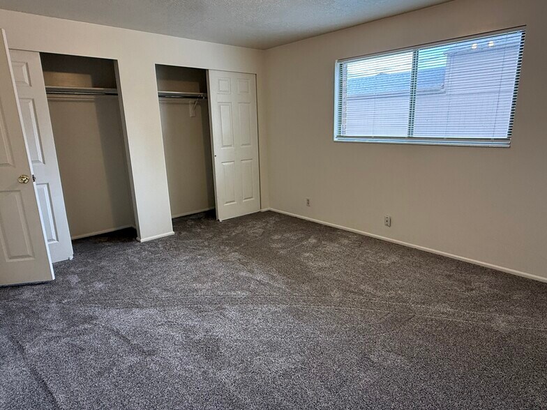 Building Photo - 2196 w 5600 s