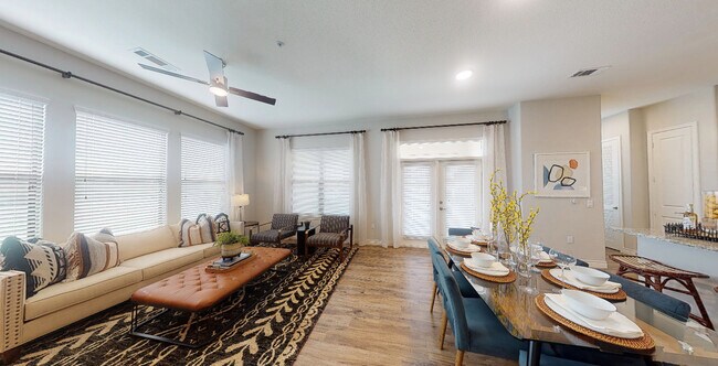 Building Photo - Stylish 1 Bed in Spring — Modern Comfort i...