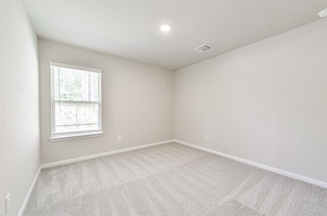 Building Photo - 2 N Circlewood Glen