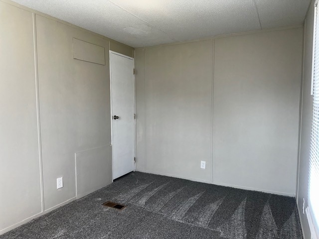 Building Photo - 605 Aster Bend