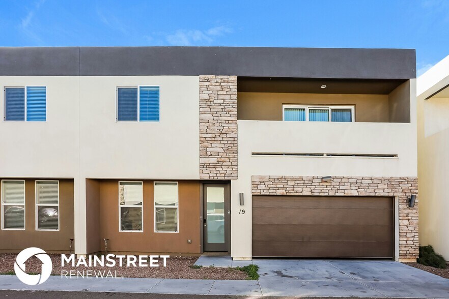 Primary Photo - 2000 N 36th St