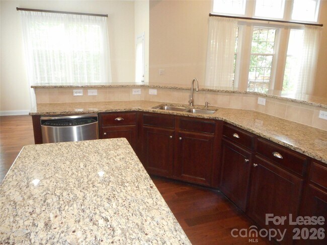 Building Photo - 9628 Daufuskie Dr