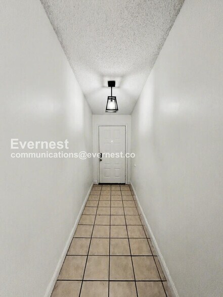 Building Photo - 3436 Sunrise Villas Ct N