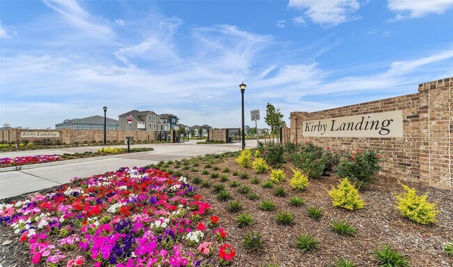 Building Photo - 11911 Briarwood Hill Way
