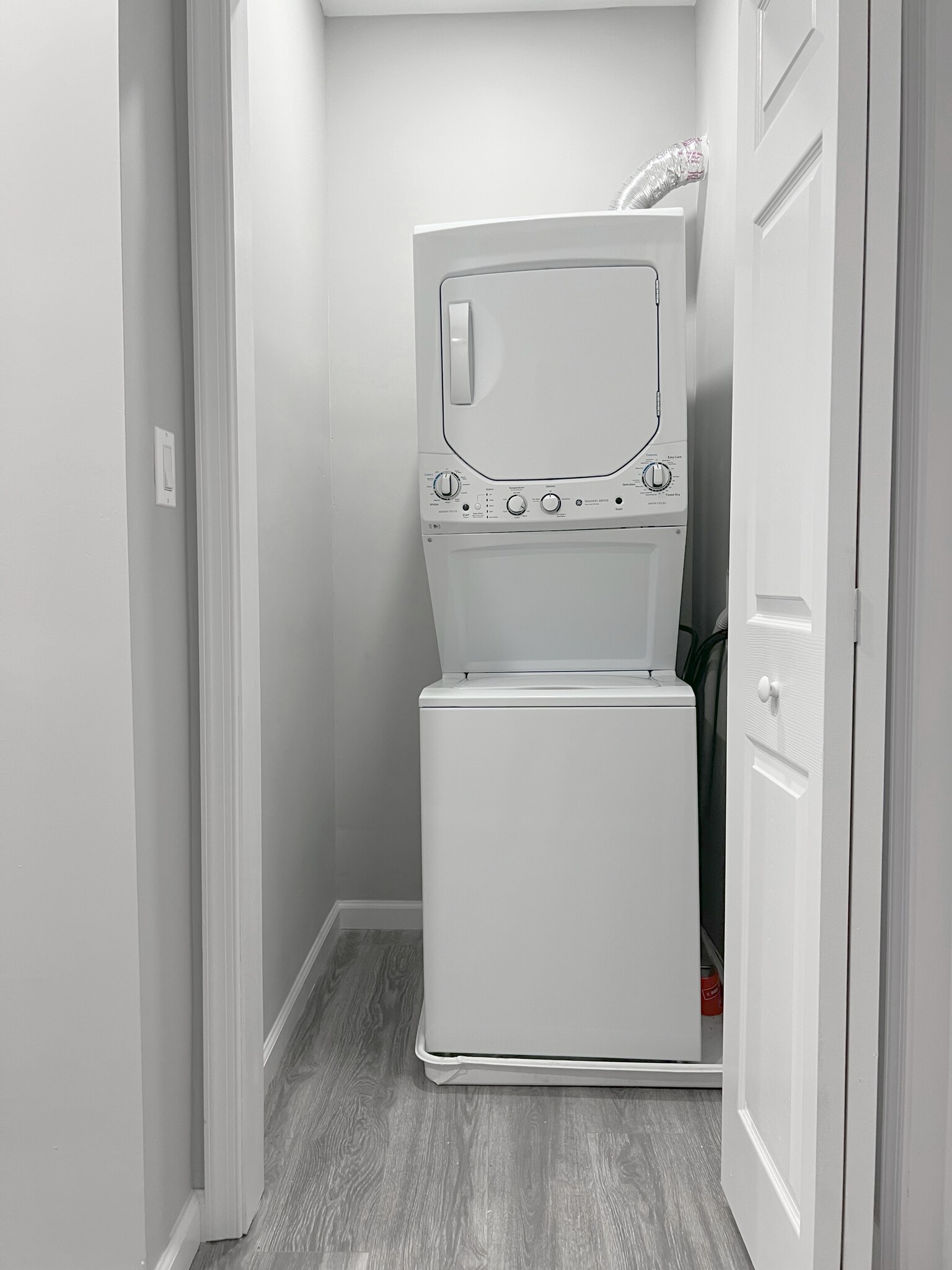 washer/dryer - 1806 Appleton St