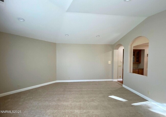 Building Photo - 3140 Scarlet Oaks Ct