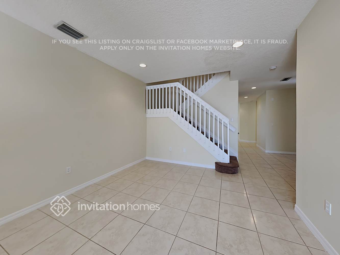 Building Photo - 518 NE 35th Ave