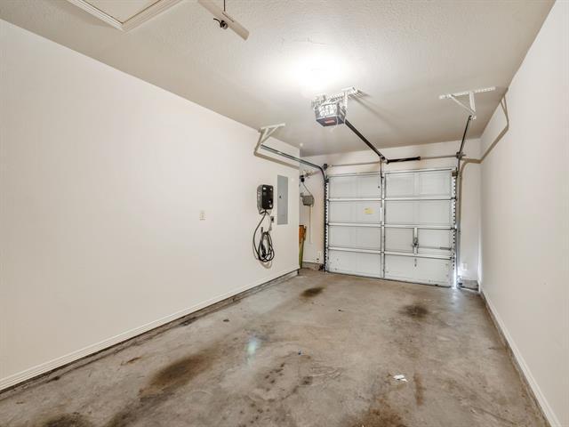 Building Photo - 3722 Prague Mews