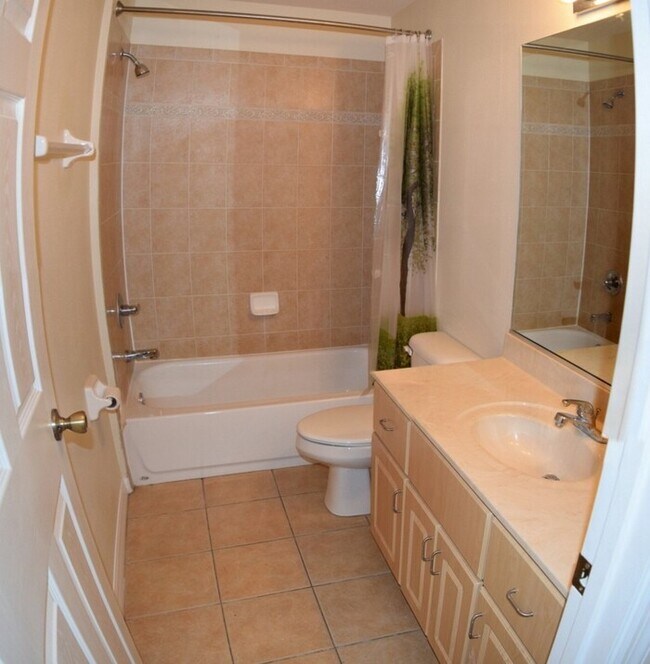 Building Photo - 10120 SE 67 TERR