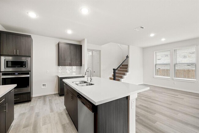 Building Photo - 112 Alicante Ln