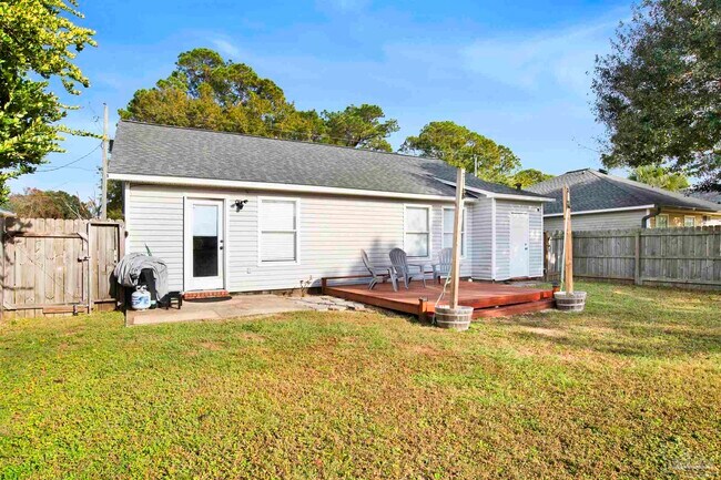 Building Photo - 165 Valdosta Ave