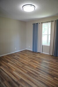 Building Photo - 37 Ems D22A Ln