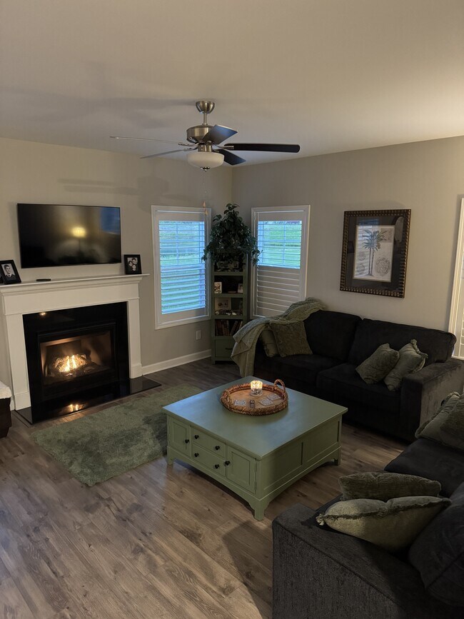 Building Photo - 110 Sea Breeze Ct