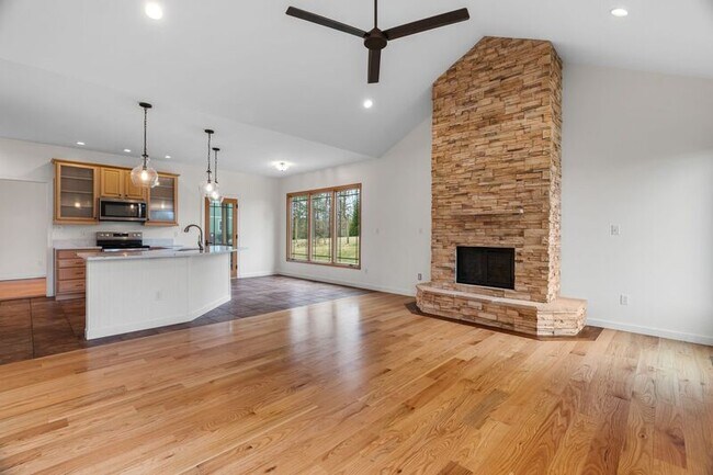 Building Photo - 15 Carl Roberts Rd