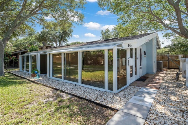 Building Photo - 408 Harrison Ave