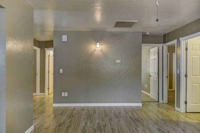 Building Photo - Home for Rent in Prescott!  - Alley Parking