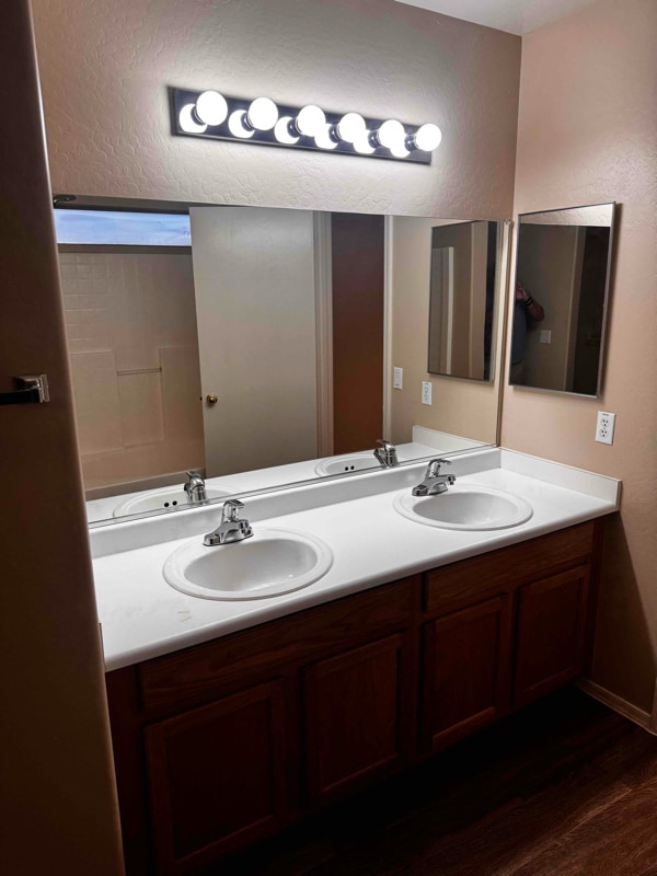 Building Photo - 2445 W Allens Peak Dr