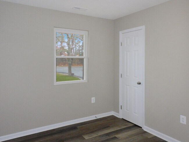 Building Photo - 11415 H G Trueman Rd