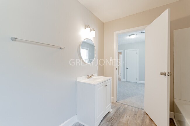 Building Photo - NOW OFFERING HALF OFF THE FIRST FULL MONTH...