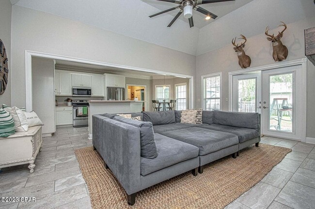 Building Photo - 12237 Lyndell Plantation Dr