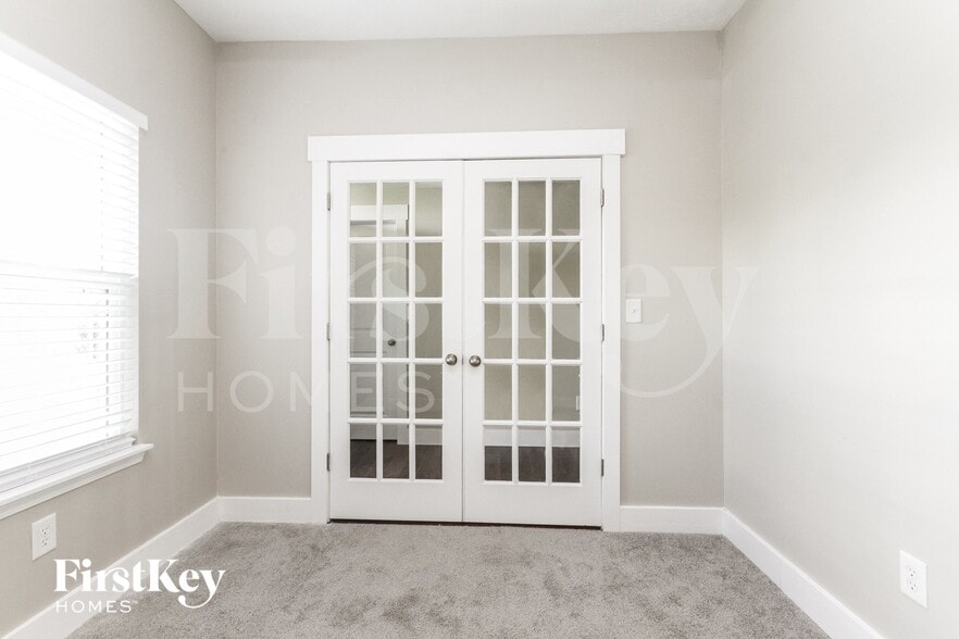 Building Photo - 3214 S Dendle Dr