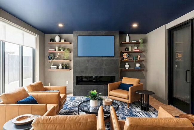 Building Photo - 51 S Broadway