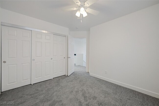 Building Photo - 1213 E Malibu Sands Ave