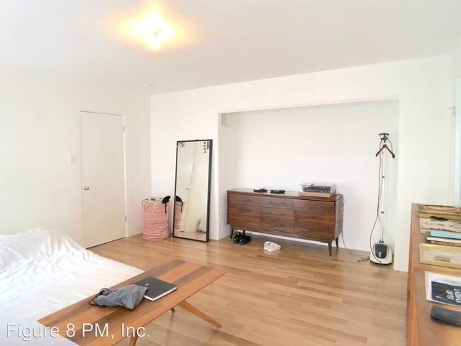 Building Photo - 2 br, 1 bath Apartment - 1947 Hyperion Ave