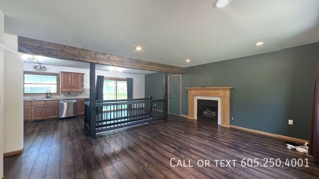 Building Photo - Spacious, Stylish, and Convenient Living