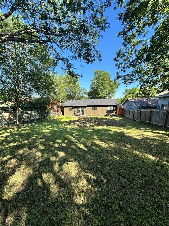 Building Photo - 6908 Pondsdale Ln