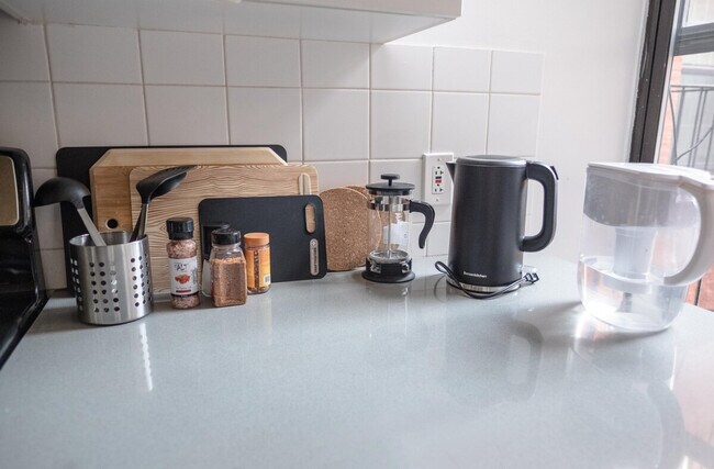 Building Photo - 230 W 113th St