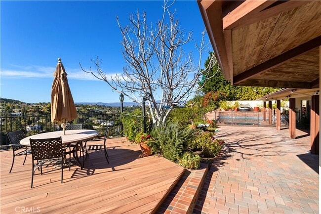 Building Photo - 3713 Dellvale Pl
