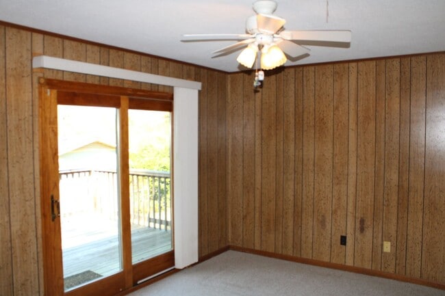 Building Photo - 3 Bedroom 2 Bath W/ Garage Hephzibah!
