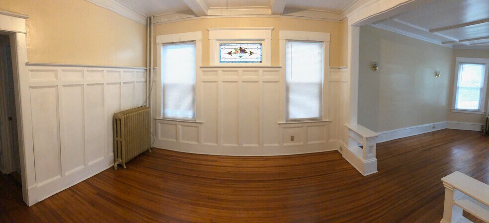 Building Photo - 817 Myrtle Ave