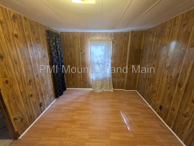 Building Photo - 5 Misty Mountain Way