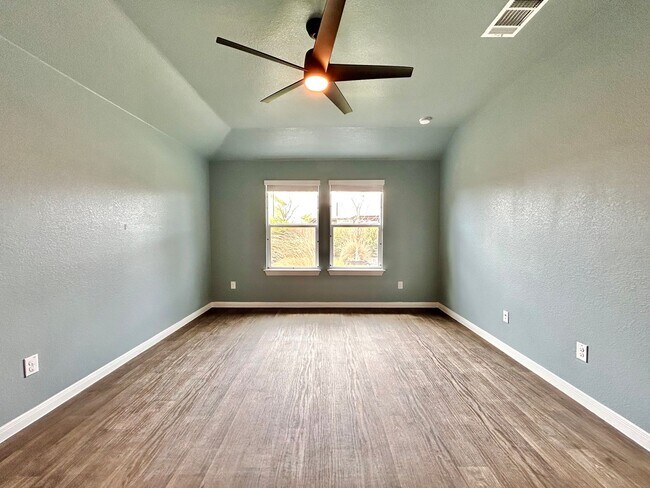 Building Photo - 144 Callado Cir