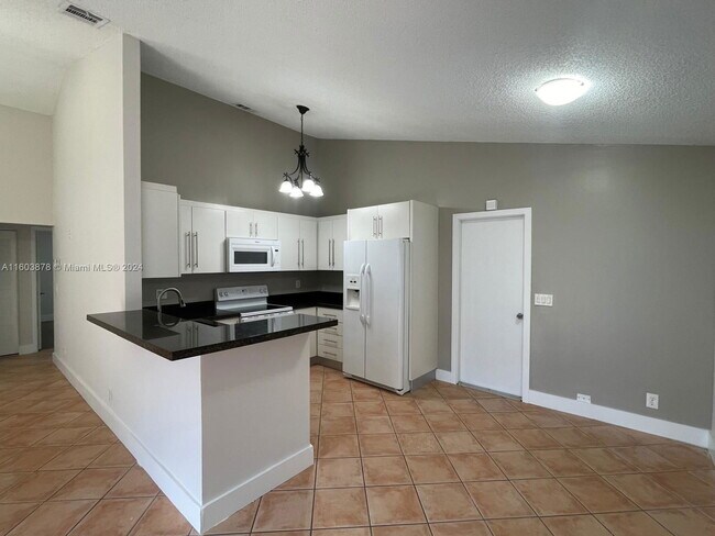 Building Photo - 15972 E Wind Cir