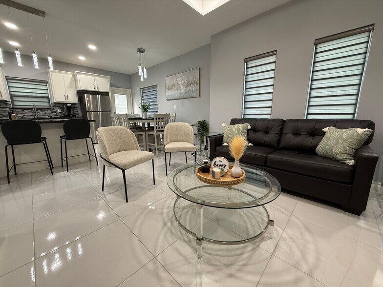 Building Photo - 2417 Indian Creek Ave