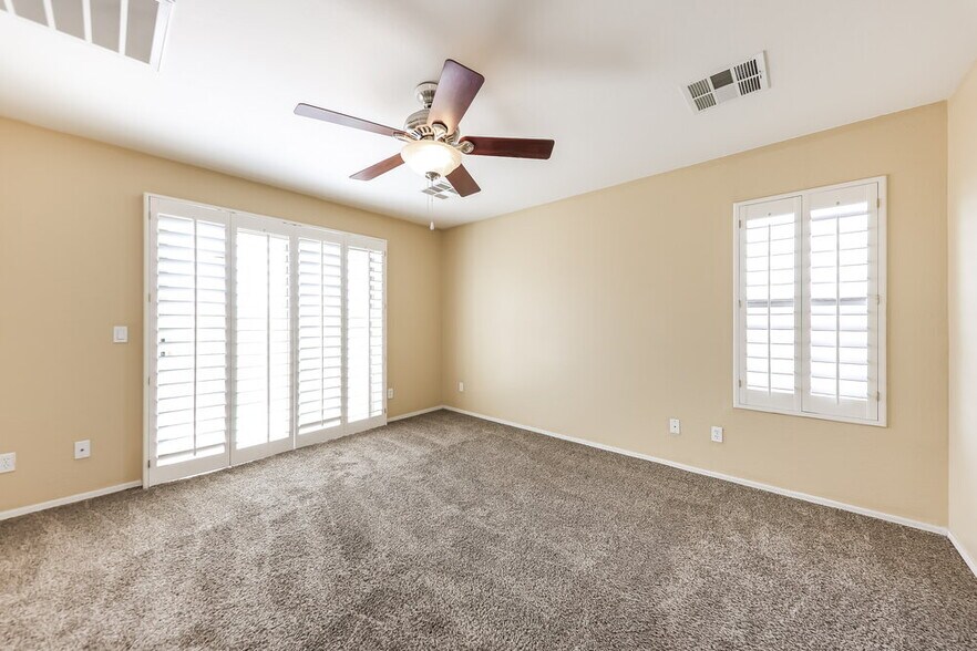 Building Photo - 27717 N 64th Dr