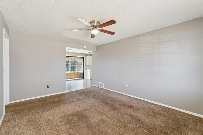 Building Photo - 4009 Vickie Dr