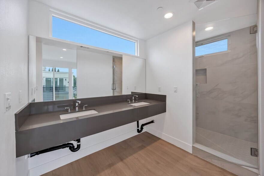 Building Photo - 12673 9th St