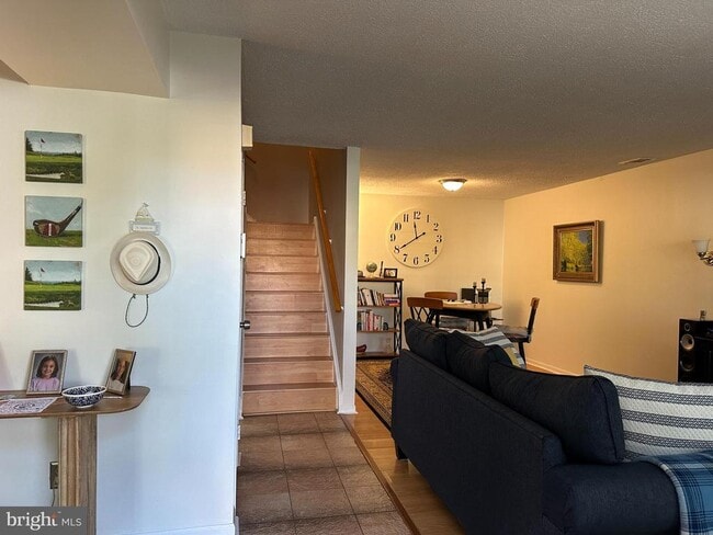 Building Photo - 441 Tomlinson Rd