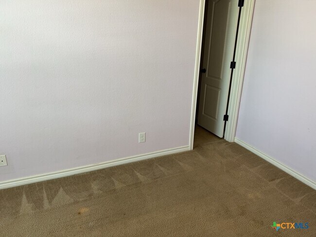 Building Photo - 301 Vega Ln