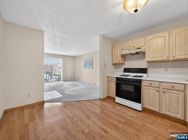 Building Photo - 403 Poets Way