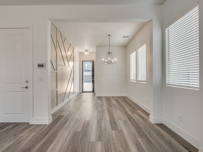 Building Photo - Beautiful New Construction Home in Oklahom...